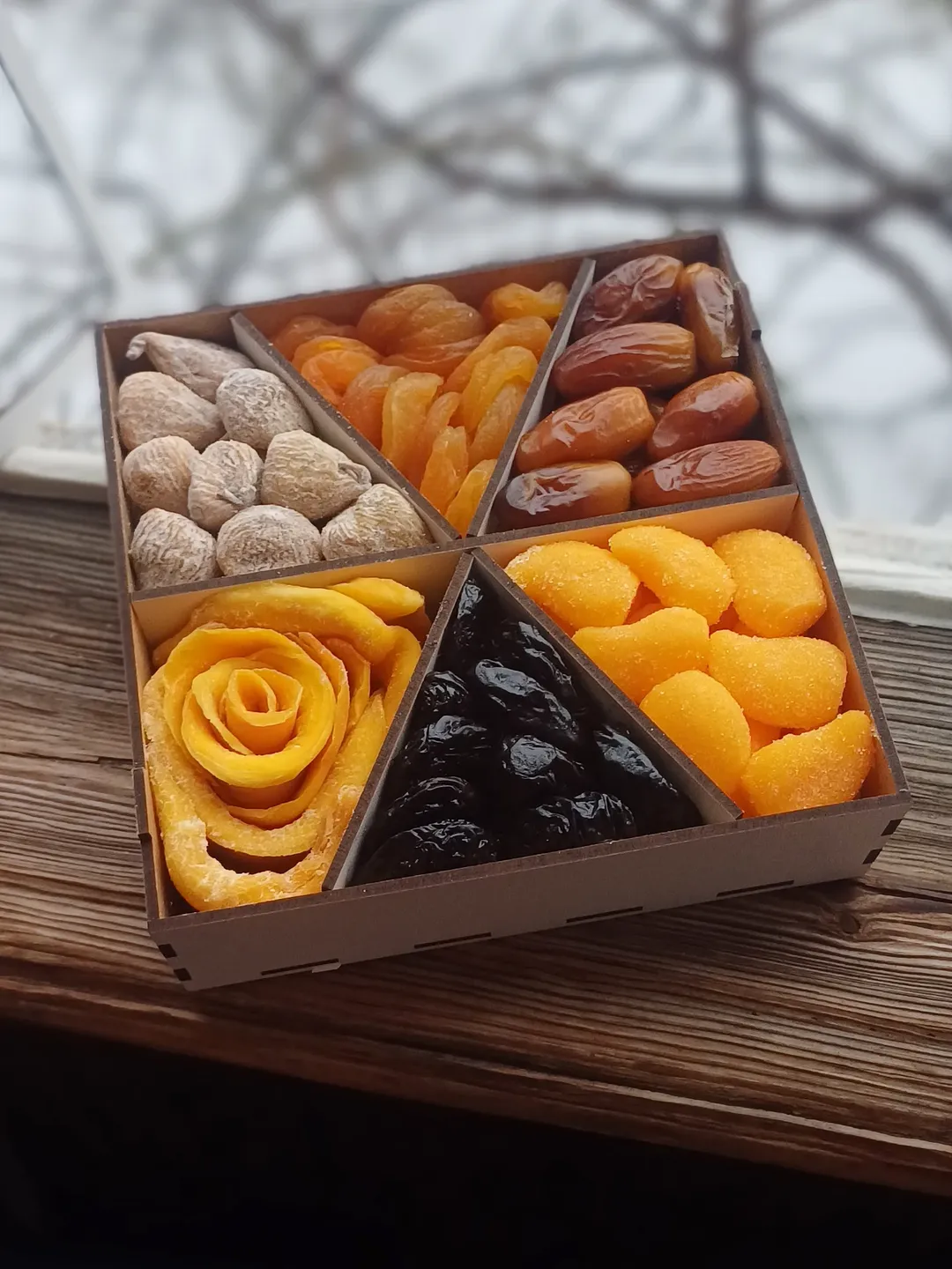 Set cadou Ladicara Box cu fructe uscate asortate